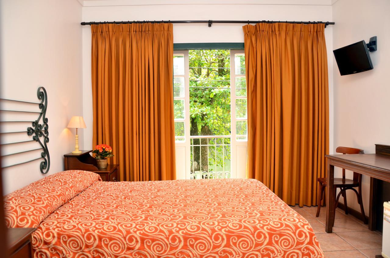 Casa Do Manequinho Hotel E Restaurante Пираи Экстерьер фото