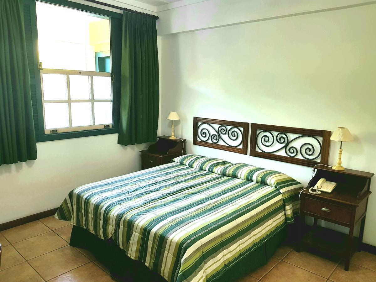 Casa Do Manequinho Hotel E Restaurante Пираи Экстерьер фото